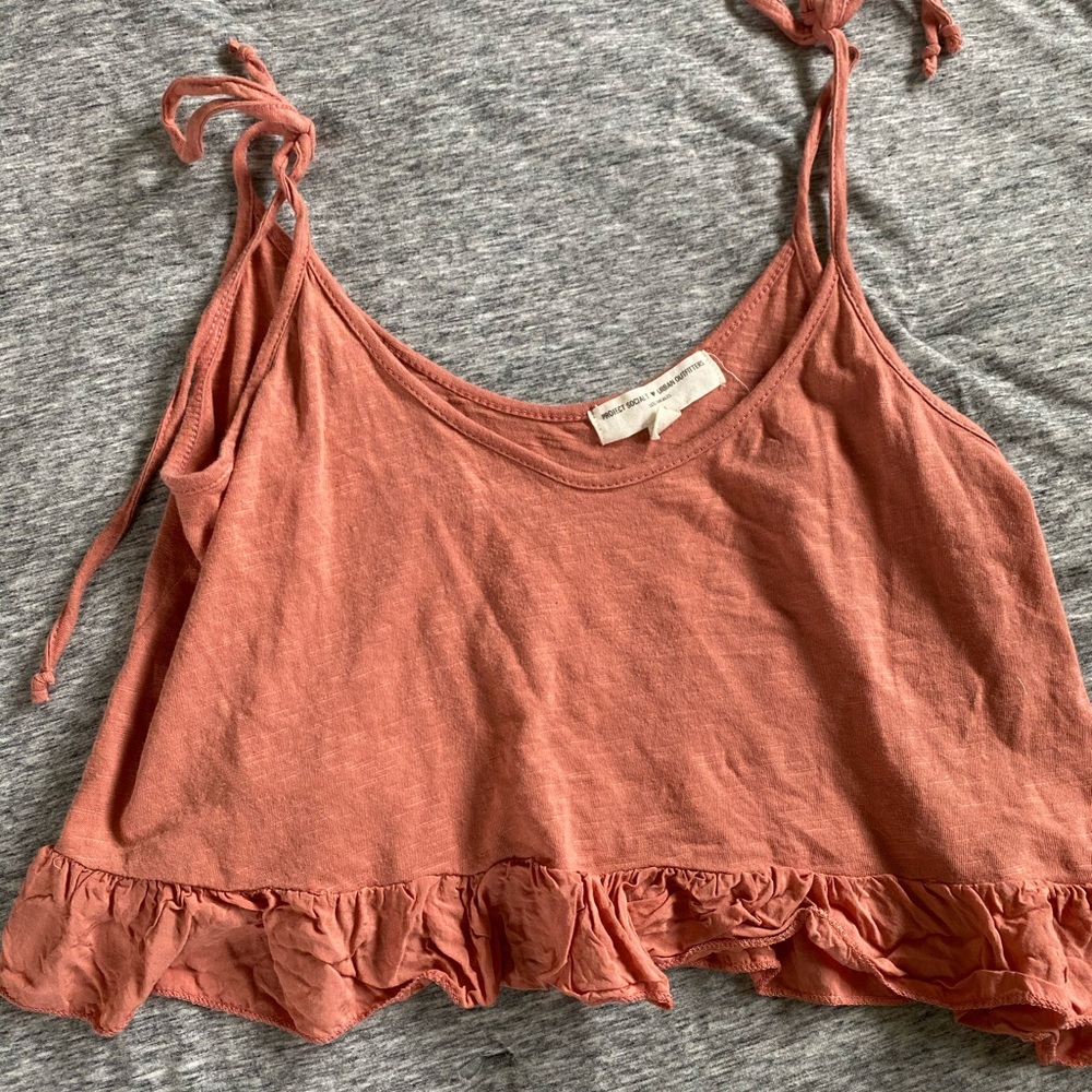 UO blush pink cropped tank